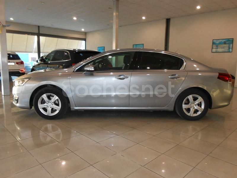 Usado Peugeot 508 Allure 120 CV (88 kW) 2017 Gris / plata Berlina