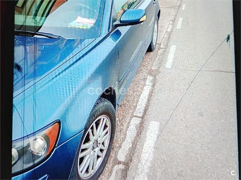 Usado Volvo S40 Momentum 100 CV (73 kW) 2006 Azul Berlina