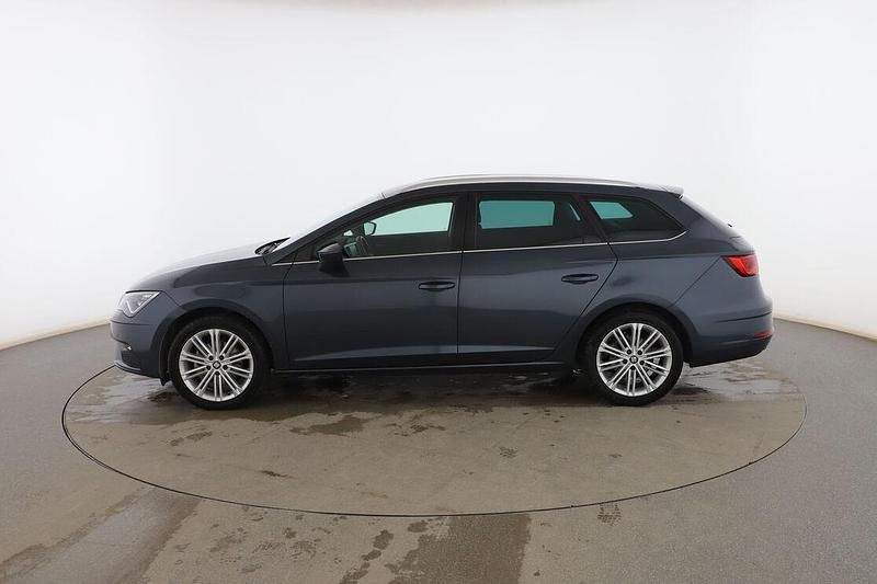 Usado Seat Leon XCELLENCE 131 CV (96 kW) 2020 Gris Familiar