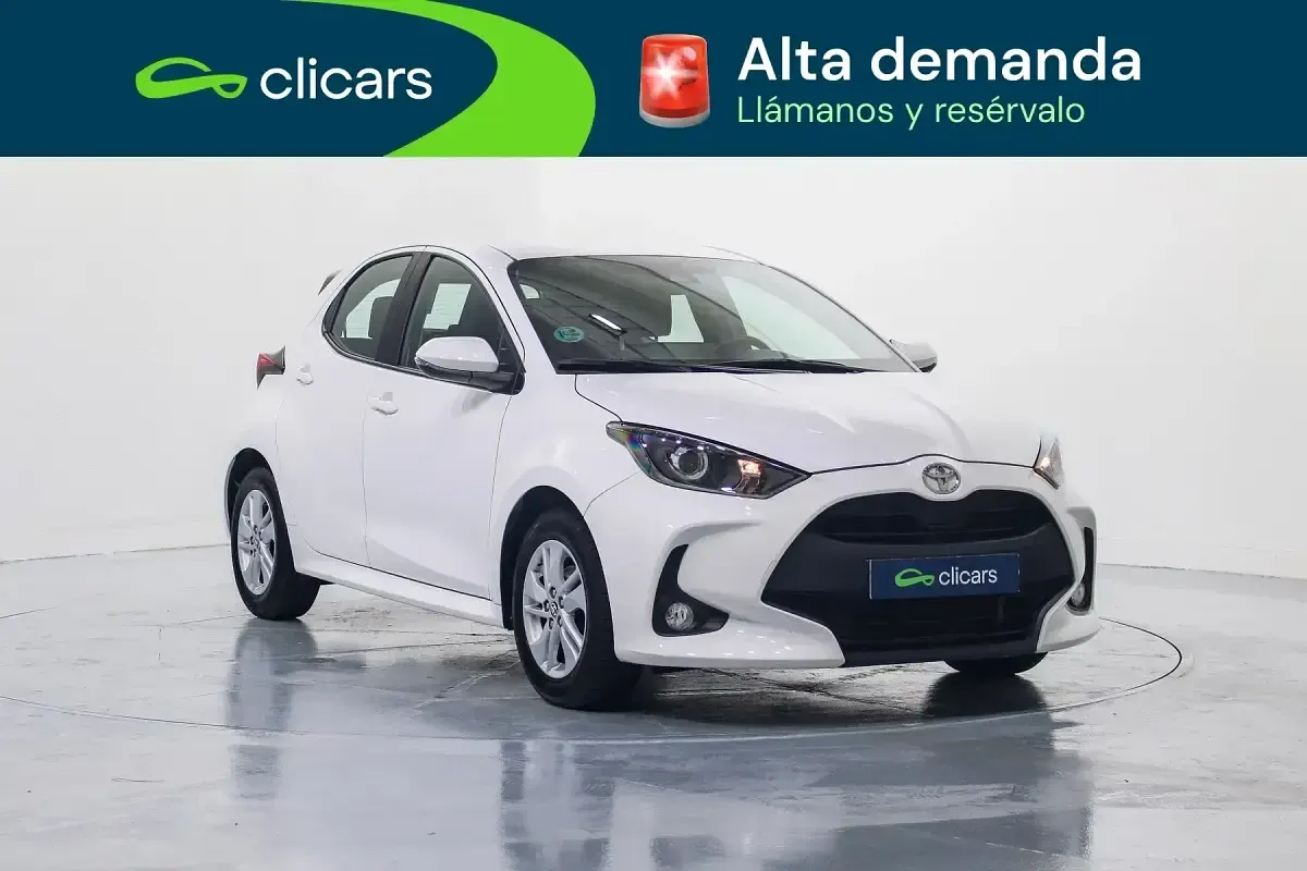 Käytetty Toyota Yaris Edition 125 HP (91 kW) 2022 Valkoinen Viistoperä