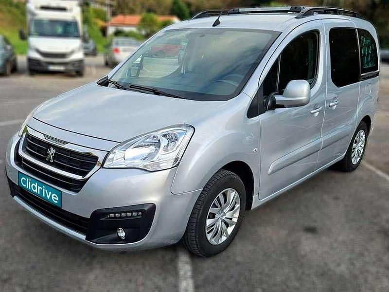 Usado Peugeot TePee Active 99 CV (72 kW) 2017 Gris Van