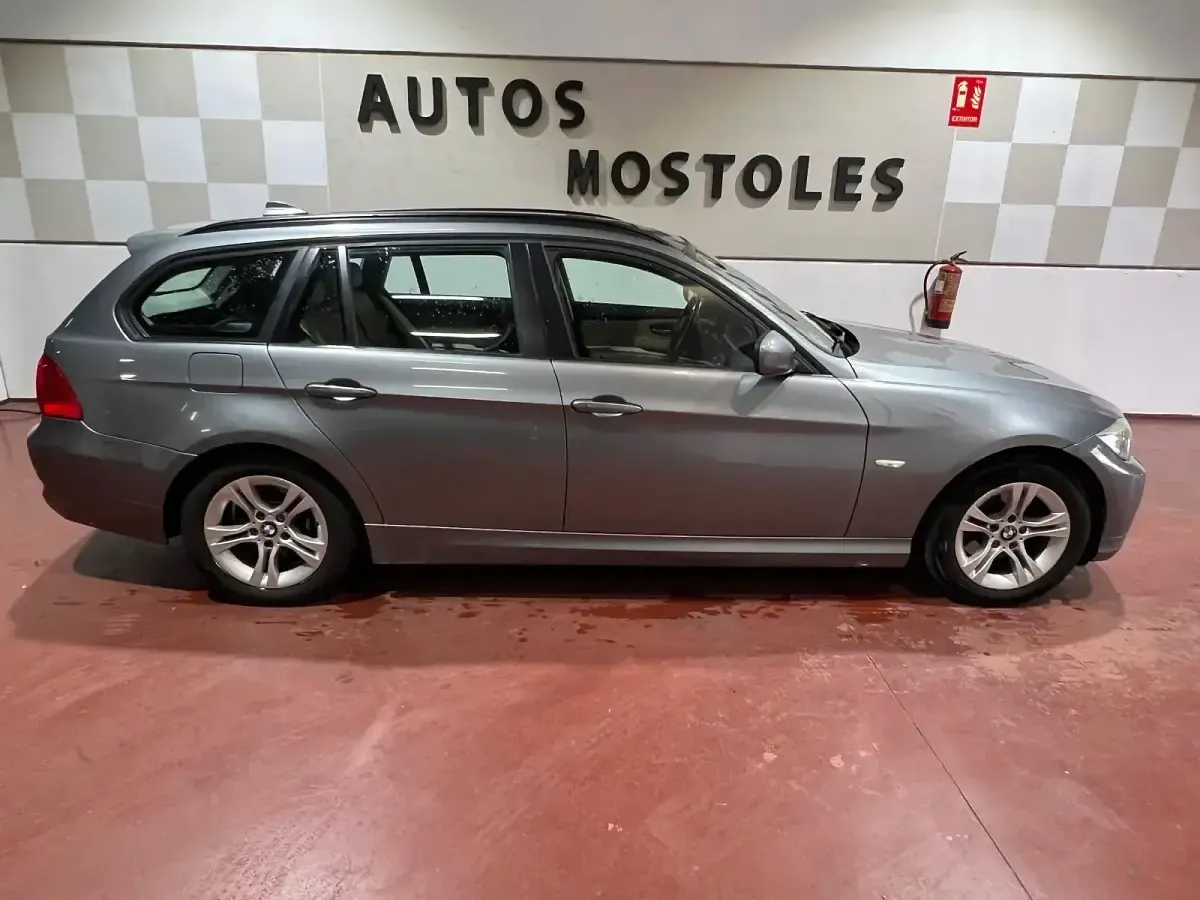 Usado BMW 320 184 CV (135 kW) 2012 Gris Familiar
