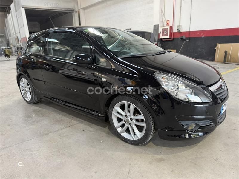 Negro Usado 2007 Opel Corsa Sport Berlina | 4900 € (Precio justo) - Imagen 1/2