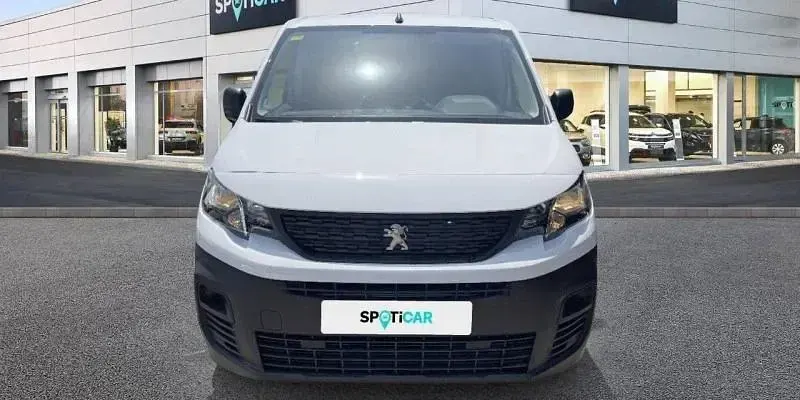 Usado Peugeot Partner 99 CV (72 kW) 2022 Blanco Monovolumen