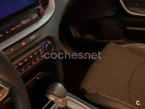 Usado Kia XCeed 136 CV (100 kW) 2021 Gris / plata SUV