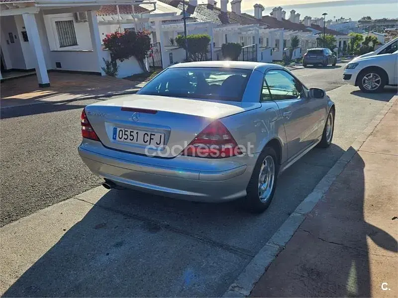 Usado Mercedes SLK200 163 CV (119 kW) 2003 Blanco Descapotable