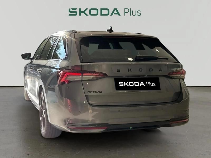 Nuevo Skoda Octavia SportLine 150 CV (110 kW) 2025 Gris/plata Familiar