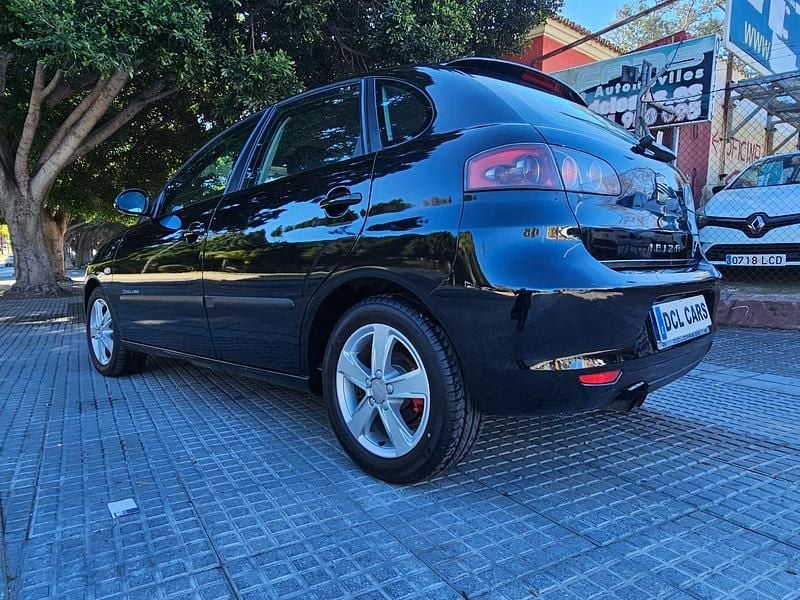 Usado Seat Ibiza Reference 100 CV (73 kW) 2007 Negro Utilitario