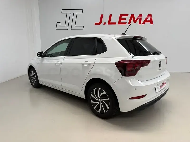 Usado VW Polo Life 95 CV (69 kW) 2023 Blanco Utilitario