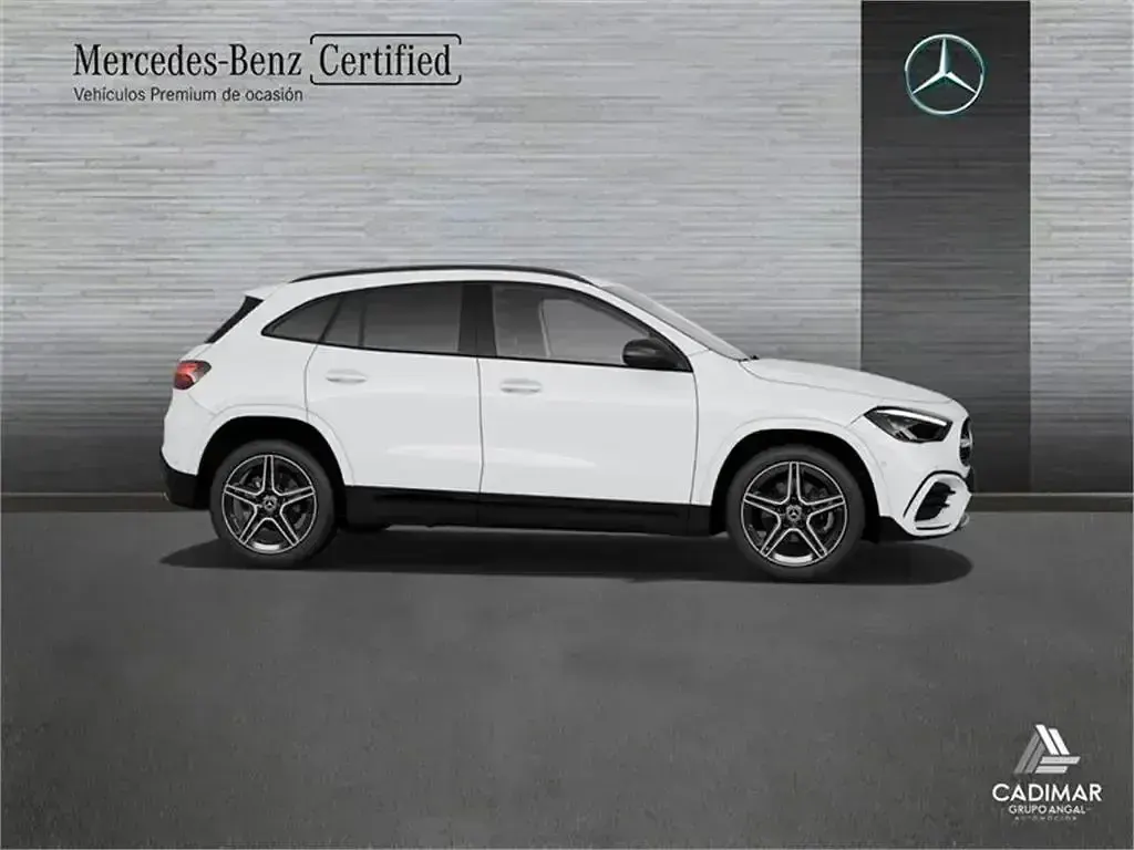 Usado Mercedes GLA200 150 CV (110 kW) 2025 Blanco SUV