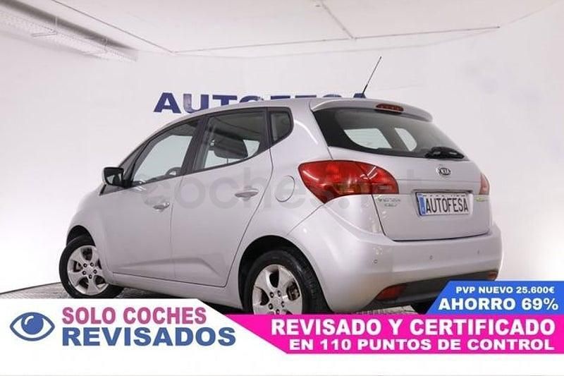 Usado Kia Venga 128 CV (94 kW) 2011 Gris Utilitario