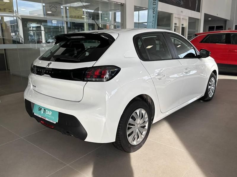 Usado Peugeot 208 Active 100 CV (73 kW) 2022 Blanco Utilitario