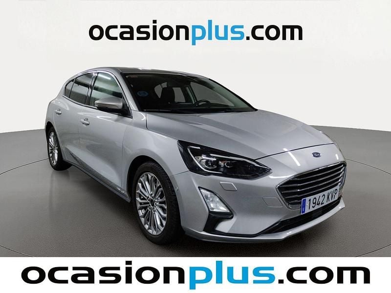 Usado Ford Focus Titanium 125 CV (91 kW) 2019 Gris Utilitario