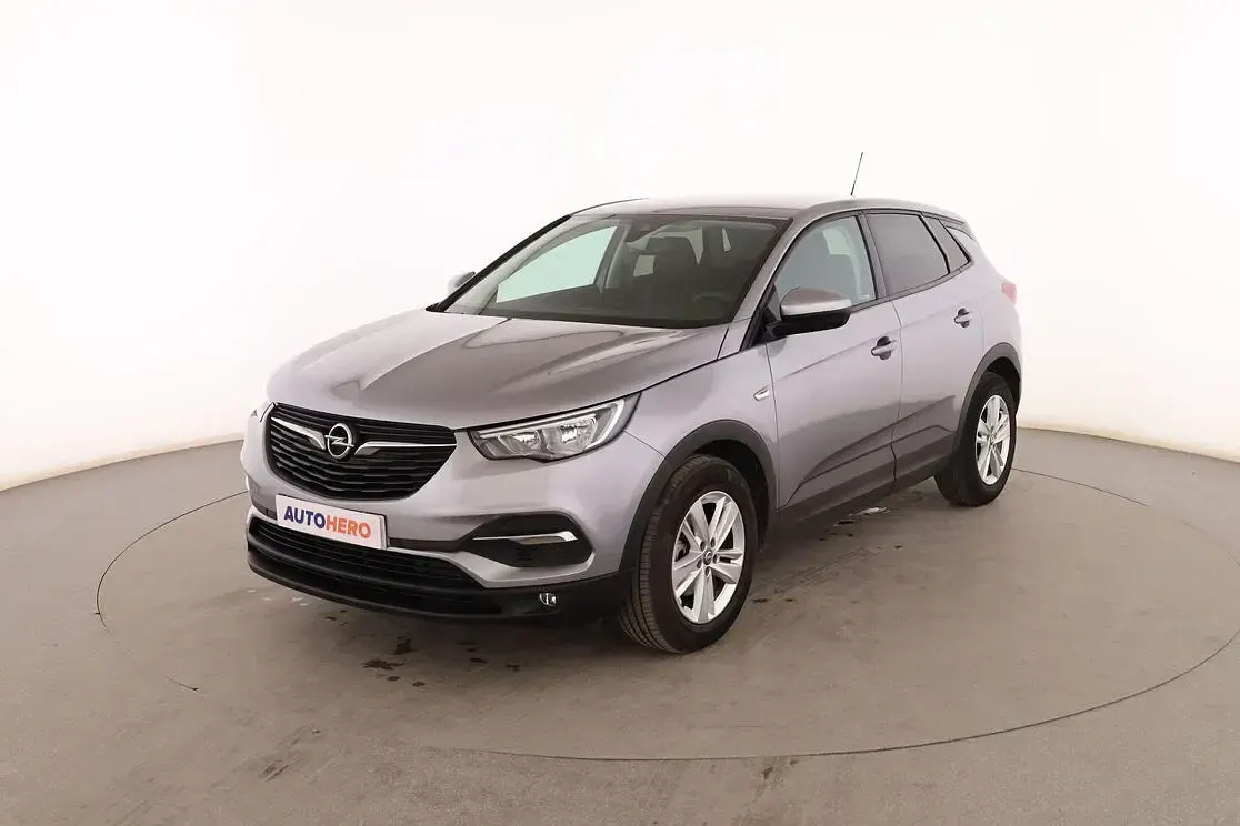 Usado Opel Grandland X Selective 120 CV (88 kW) 2018 SUV