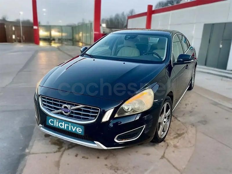 Usado Volvo S60 Momentum 163 CV (119 kW) 2011 Negro Berlina