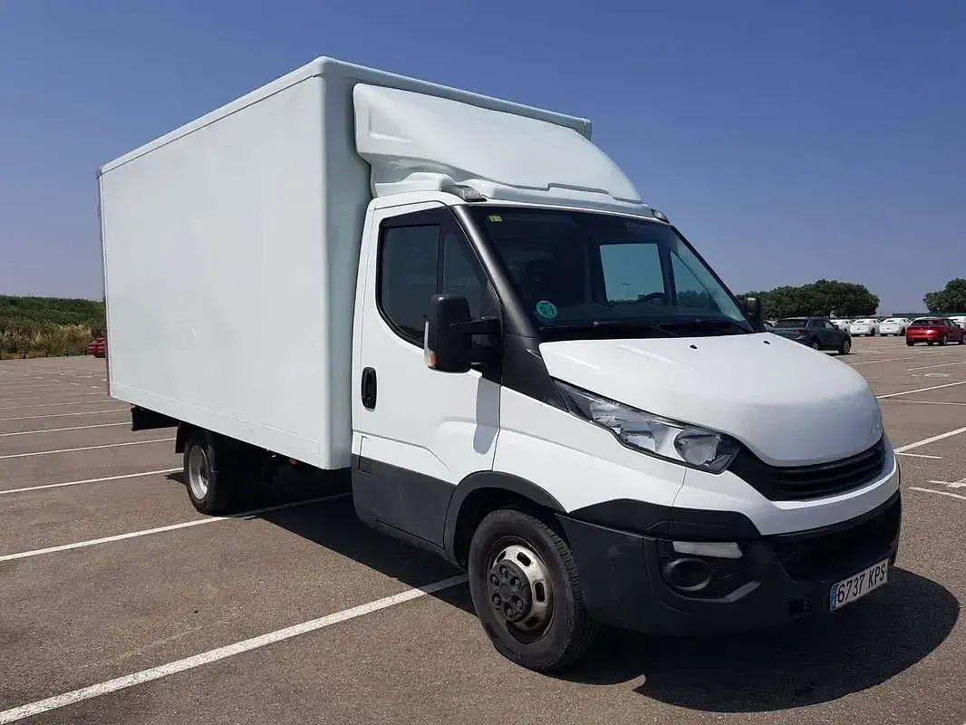 Usado Iveco Daily 136 CV (100 kW) 2018 Van