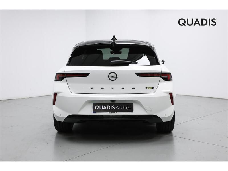 Usado Opel Astra GSe 225 CV (165 kW) 2023 Blanco Familiar