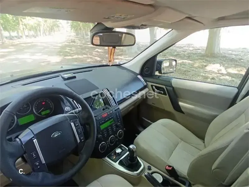 Usado Land Rover Freelander 2 S 150 CV (110 kW) 2011 Negro SUV