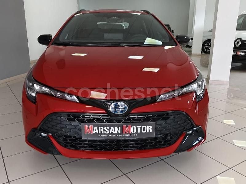 Nuevo Toyota Corolla Active 140 CV (102 kW) 2025 Rojo Familiar