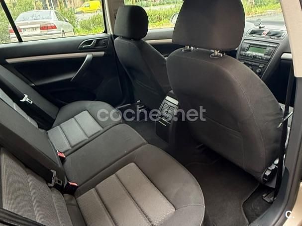 Usado Skoda Octavia 105 CV (77 kW) 2006 Beige Familiar