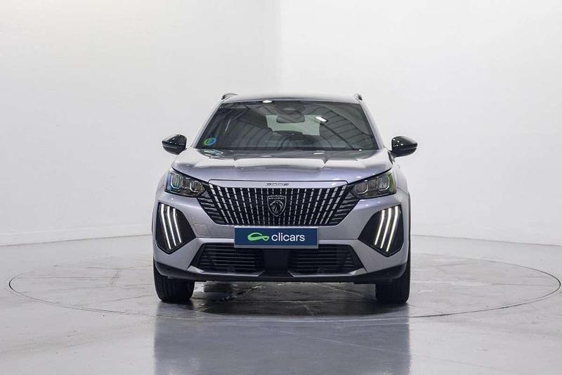 Usado Peugeot 2008 Allure 136 CV (100 kW) 2025 Plateado SUV