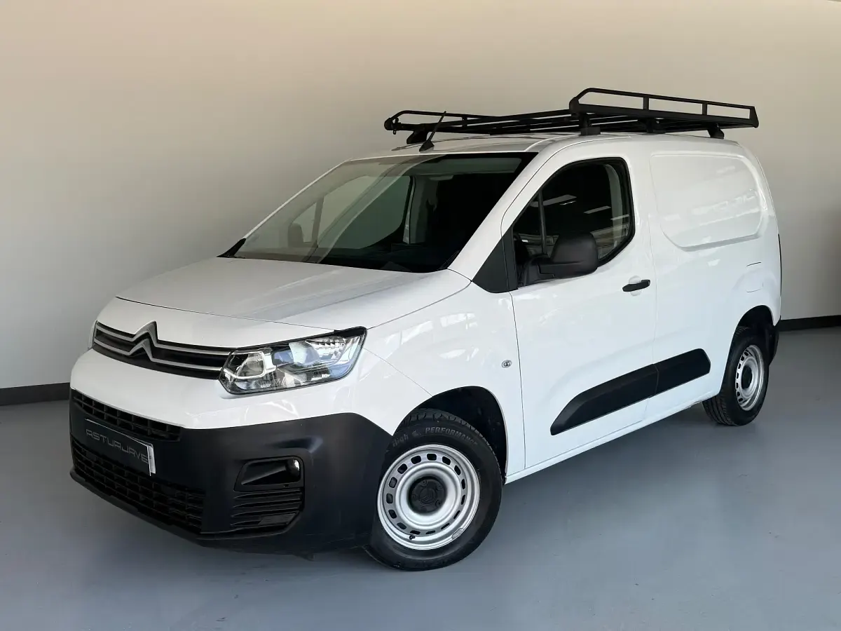 Usado Citroën Berlingo 102 CV (75 kW) 2021 Blanco Monovolumen