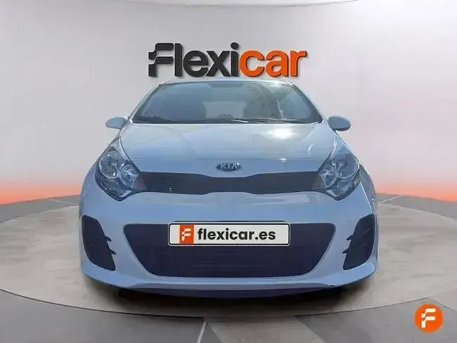 Usado Kia Rio 84 CV (61 kW) 2016 Blanco Utilitario