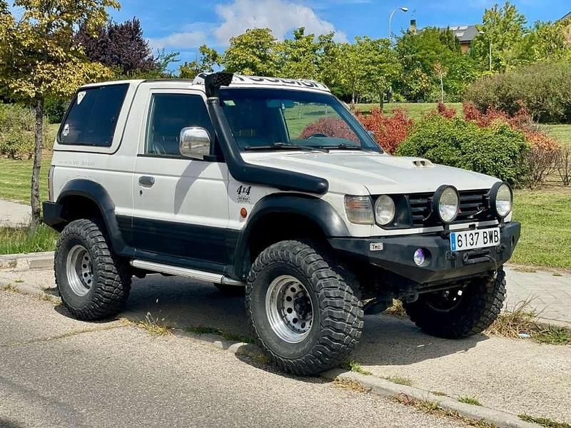 Blanco Usado 1995 Mitsubishi Montero SUV | 13.880 € - Imagen 1/4