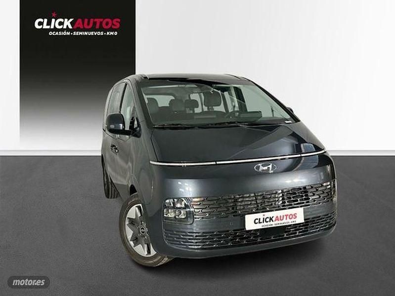 Usado Hyundai Staria 177 CV (130 kW) 2023 Gris Monovolumen