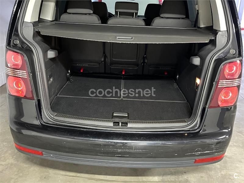 Usado VW Touran Edition 105 CV (77 kW) 2009 Negro Monovolumen