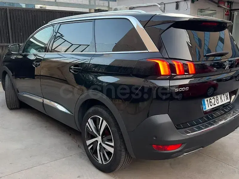 Usado Peugeot 5008 GT-line 130 CV (95 kW) 2019 Negro SUV