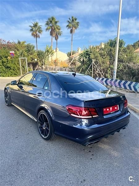 Usado Mercedes E63S AMG 585 CV (430 kW) 2014 Violeta / lila Berlina