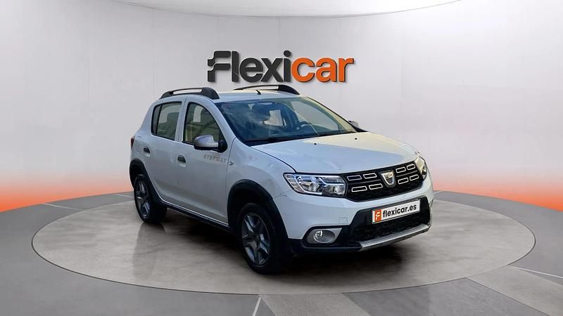 Usado Dacia Sandero Comfort 90 HP (66 kW) 2019 Sedan