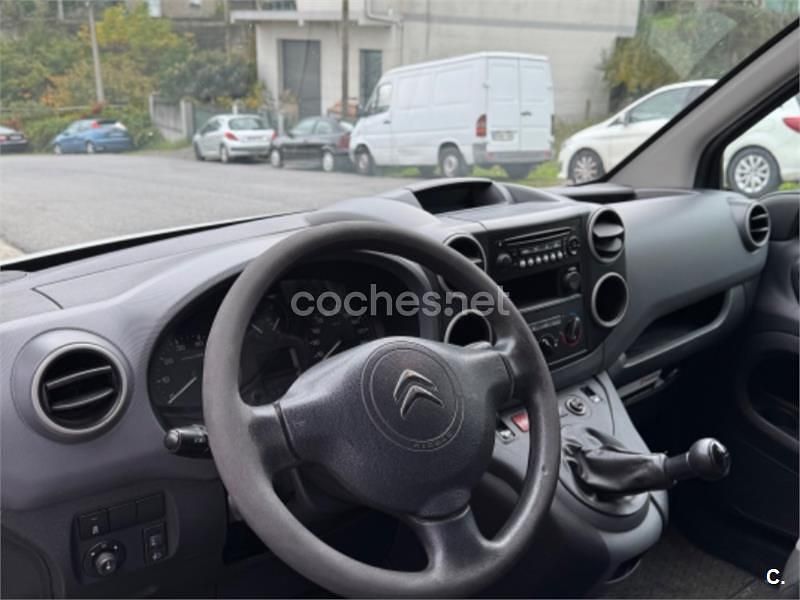 Usado Citroën Berlingo Live 75 CV (55 kW) 2018 Blanco Monovolumen