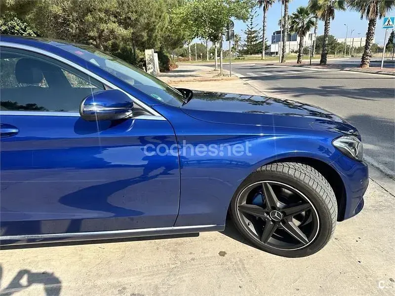 Usado Mercedes C250 AMG line 211 CV (155 kW) 2015 Azul Berlina