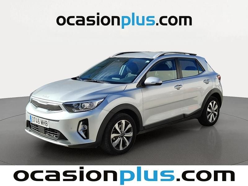 Gris plata Usado 2023 Kia Stonic SUV | 14.991 € (Buen precio) - Imagen 1/4