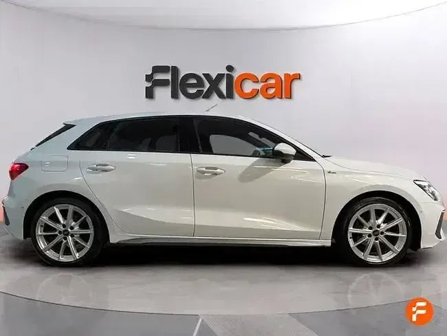 Usado Audi A3 116 CV (85 kW) 2023 Blanco Berlina