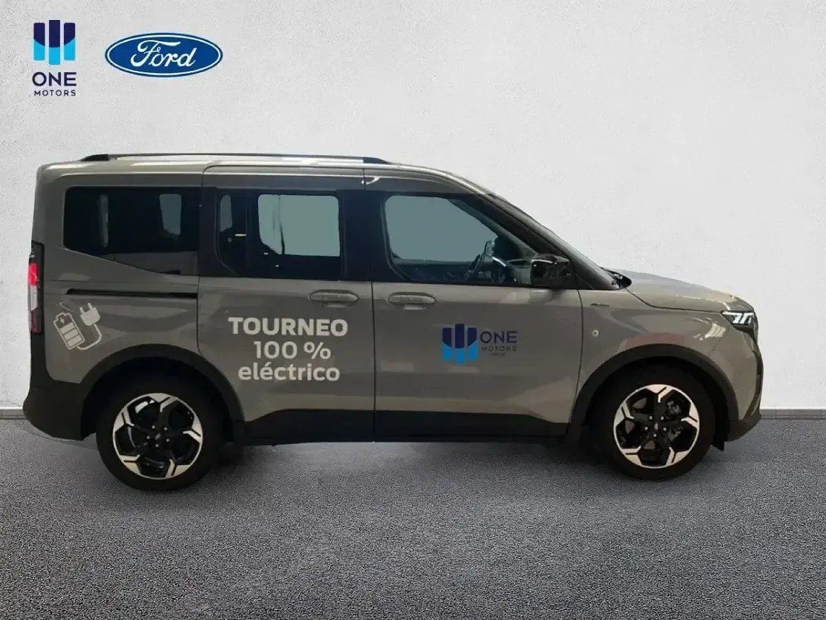 Nuevo Ford Tourneo Courier Active 100 kW (136 CV) 2025 Gris Monovolumen