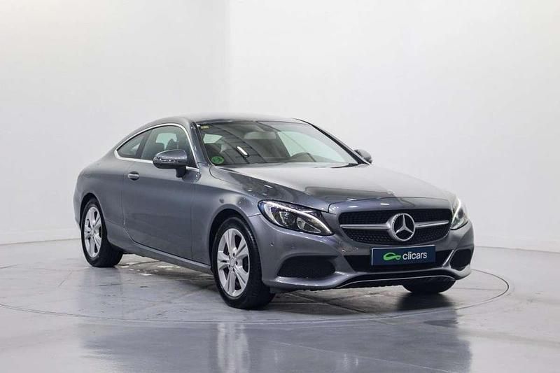 Usado Mercedes C220 170 CV (125 kW) 2016 Gris Coupe