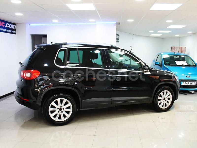 Usado VW Tiguan Sport 140 CV (102 kW) 2009 Negro SUV