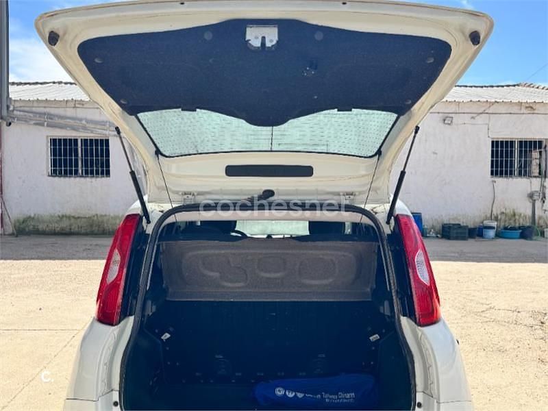Usado Fiat Panda Lounge 75 CV (55 kW) 2016 Blanco Utilitario