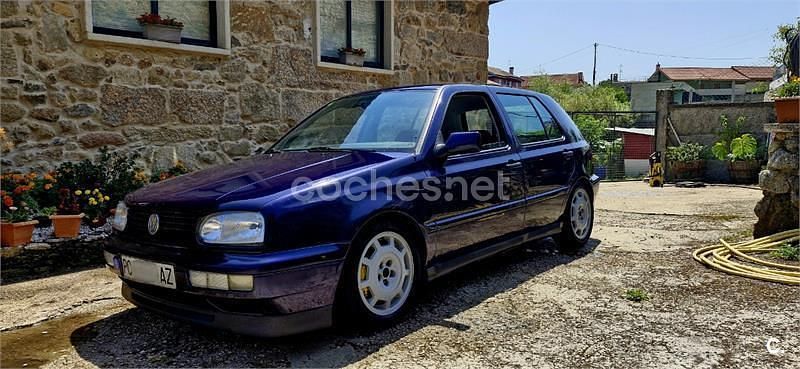Usado VW Golf III 90 CV (66 kW) 1995 Violeta / lila Berlina