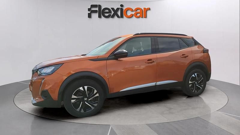 Używany Peugeot 2008 Allure 101 KM (74 kW) 2023 Pomarańczowy SUV