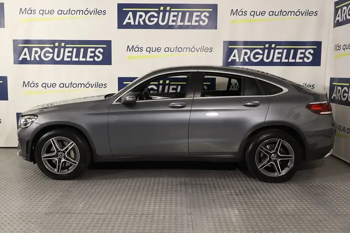 Usado Mercedes GLC300 AMG line 258 HP (189 kW) 2020 Cinzento Coupé