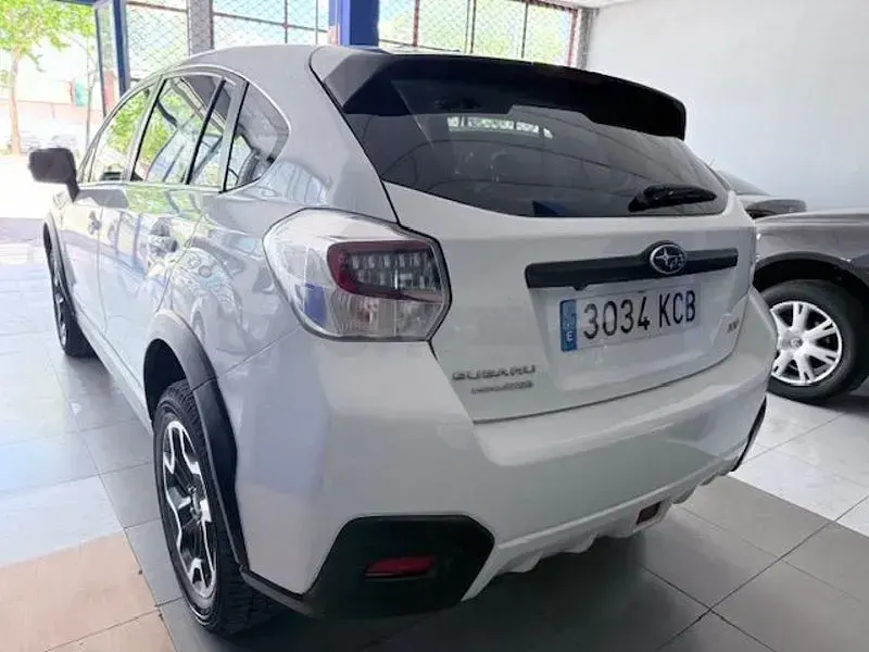 Usado Subaru XV 114 CV (83 kW) 2017 Blanco SUV