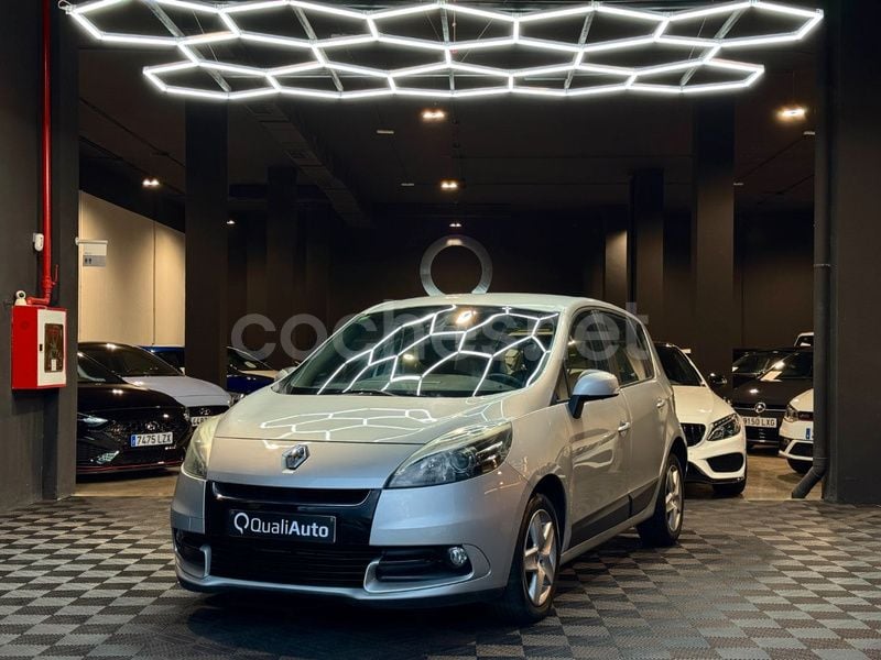 Gris / plata Usado 2014 Renault Scénic III Bose Edition Monovolumen | 8990 € (Precio justo) - Imagen 1/4