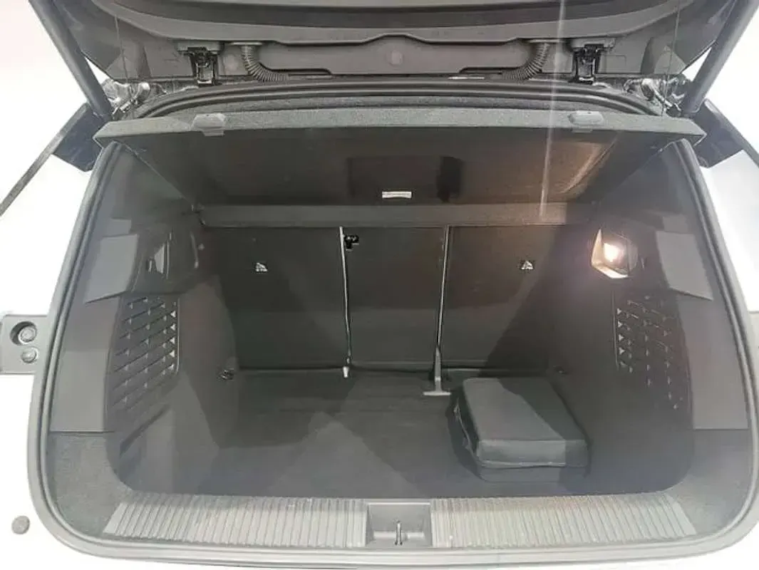 Usado Renault Megane E-Tech Iconic 160 kW (218 CV) 2024 Blanco SUV