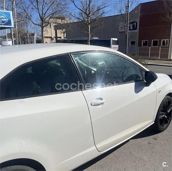 Usado Seat Ibiza SC Style 85 CV (62 kW) 2009 Blanco Utilitario