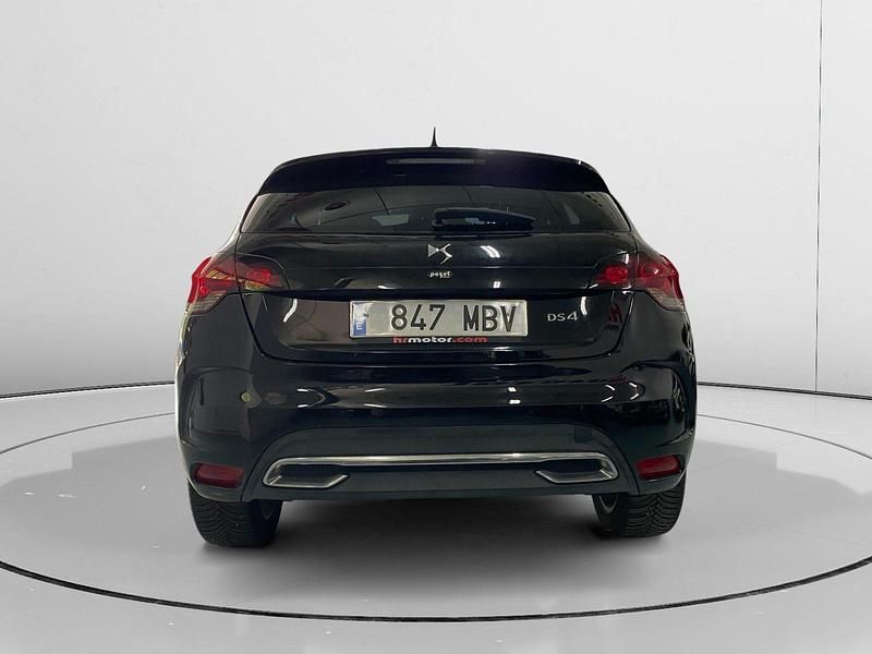 Usado DS Automobiles DS4 Style 182 CV (133 kW) 2015 Negro Utilitario