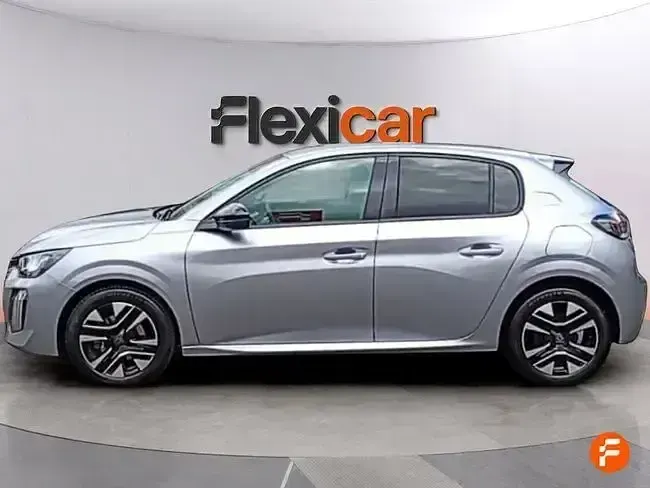 Usado Peugeot 208 Allure 100 CV (73 kW) 2025 Gris Utilitario